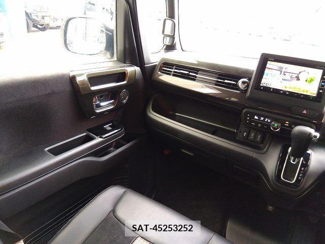 Honda N BOX CUSTOM 2019-04 329060-9