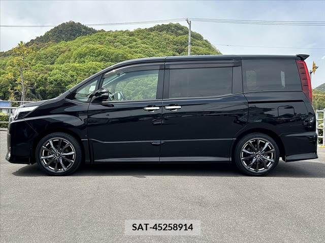 Toyota NOAH 2017-06 239682-10