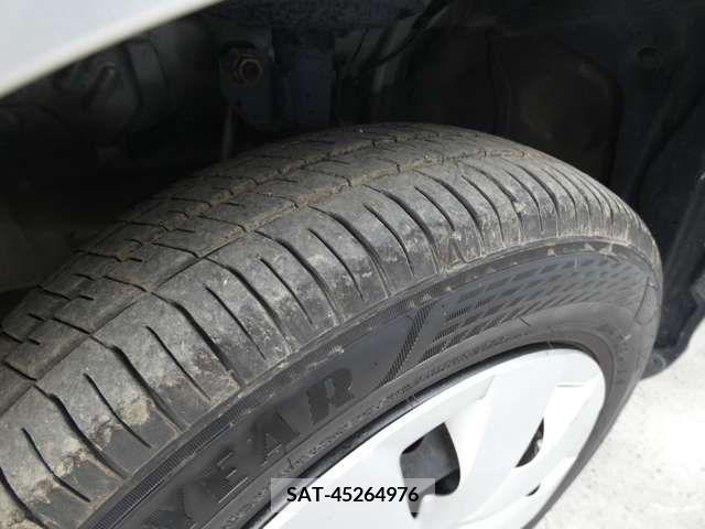 Toyota AQUA 2017-04 386505-17