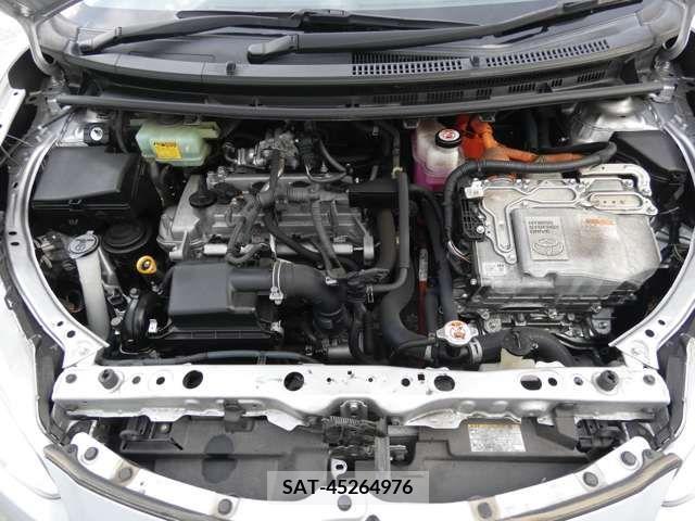 Toyota AQUA 2017-04 386505-14