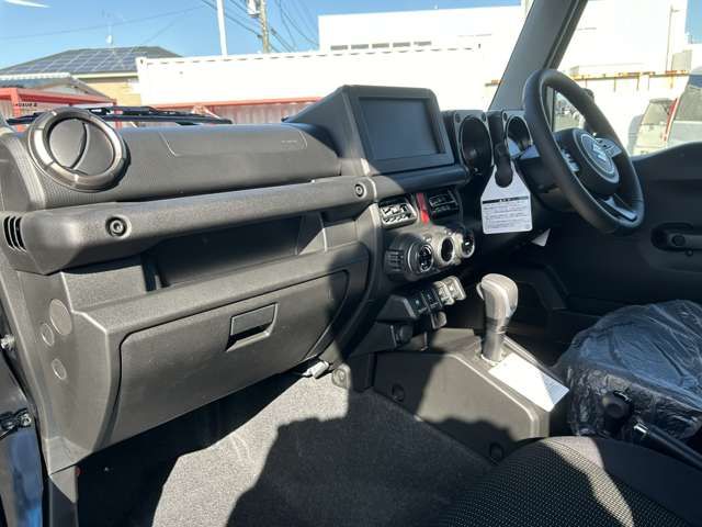 Suzuki JIMNY 2023-12 181898-16