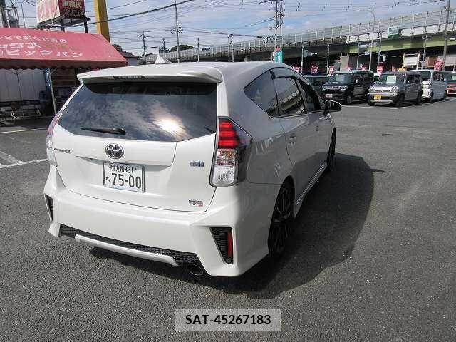 Toyota PRIUS ALPHA 2015-08 224764-2