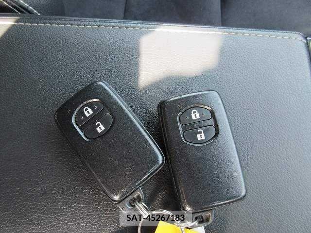 Toyota PRIUS ALPHA 2015-08 224764-16