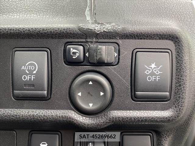 Nissan NOTE 2019-05 302446-5