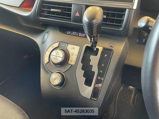 Toyota SIENTA 2015-09 216211-11