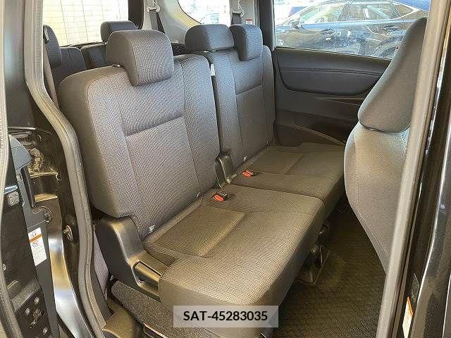 Toyota SIENTA 2015-09 216211-8