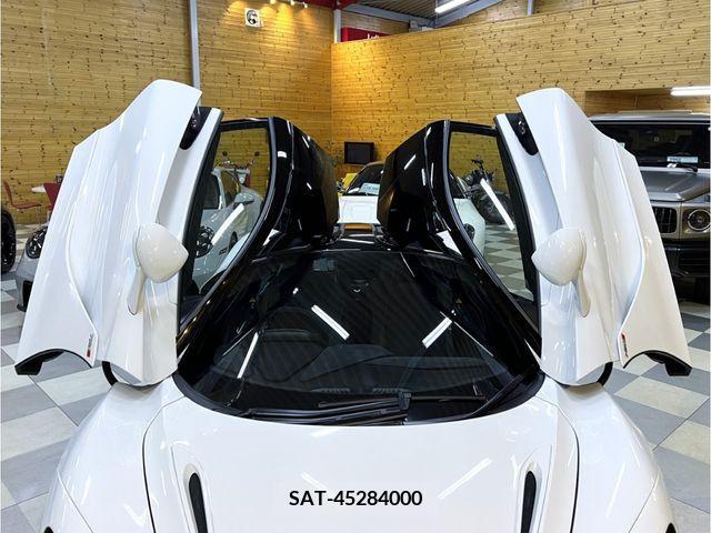 McLaren 720S 2019-11 208640-7