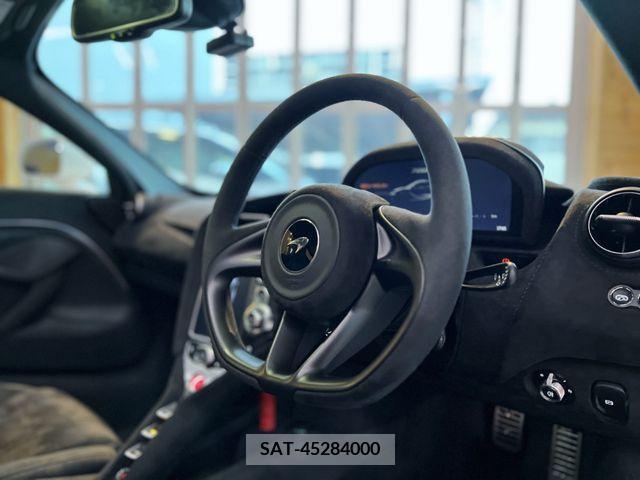 McLaren 720S 2019-11 208640-9