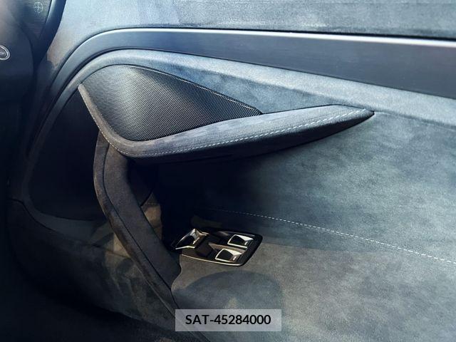 McLaren 720S 2019-11 208640-10