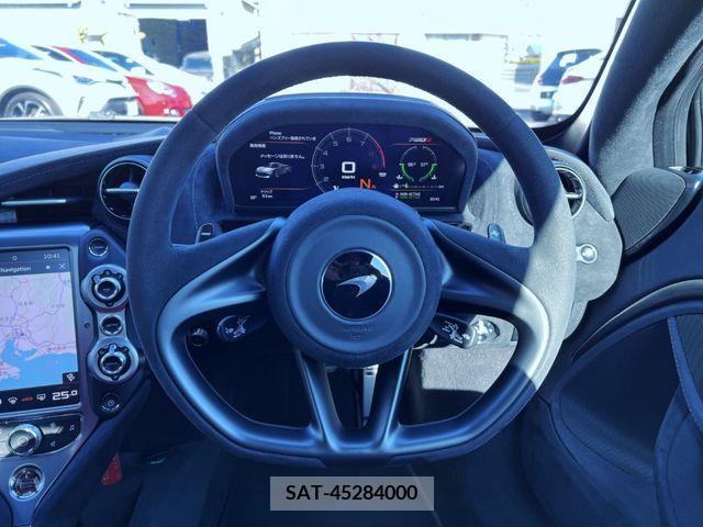 McLaren 720S 2019-11 208640-12