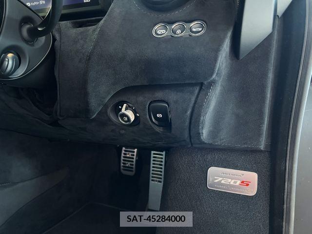 McLaren 720S 2019-11 208640-14