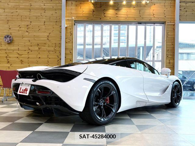 McLaren 720S 2019-11 208640-2