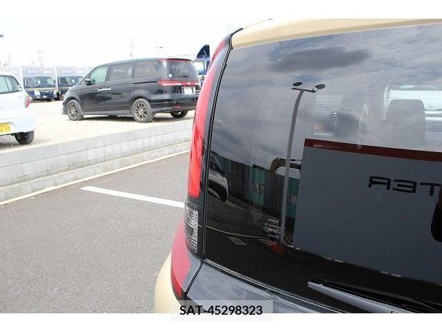 Toyota SIENTA 2022-11 242081-11