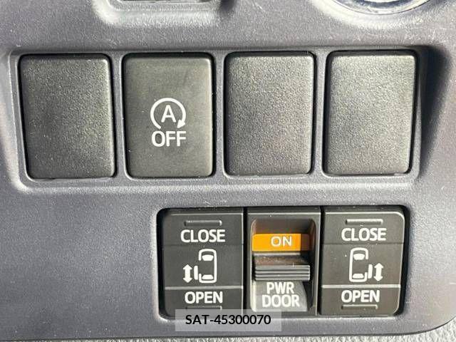 Toyota NOAH 2014-03 215053-4