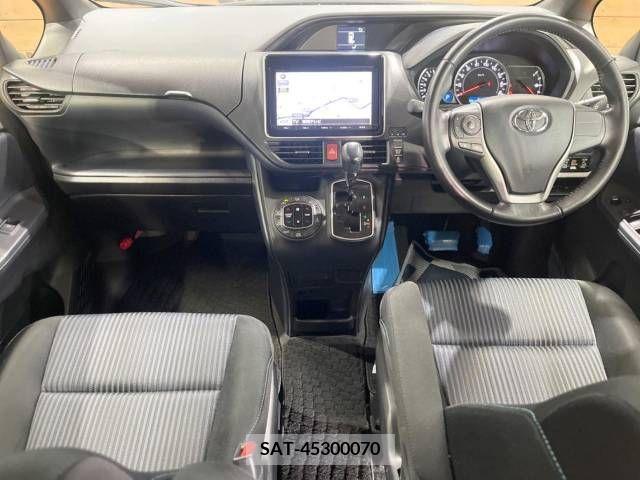 Toyota NOAH 2014-03 215053-1