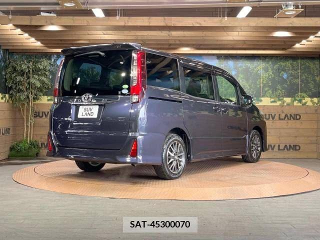 Toyota NOAH 2014-03 215053-17