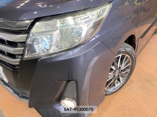 Toyota NOAH 2014-03 215053-12