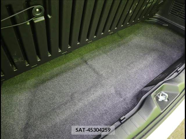 Toyota VOXY 2019-04 384012-26