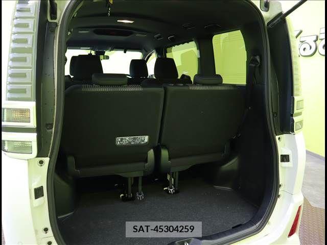 Toyota VOXY 2019-04 384012-25