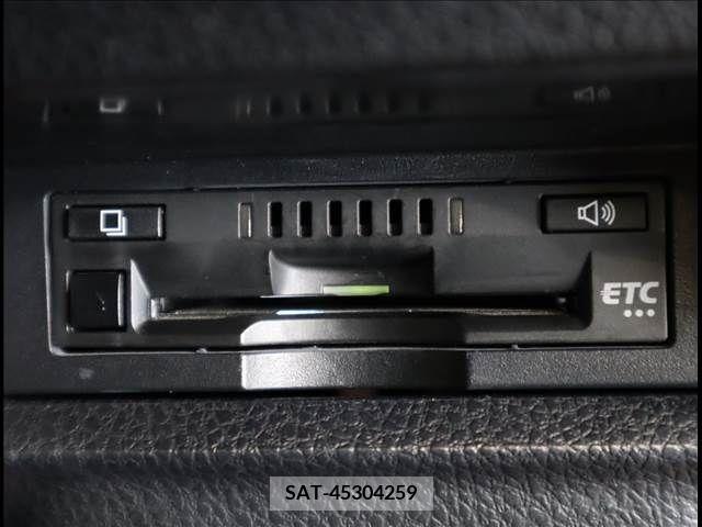 Toyota VOXY 2019-04 384012-6