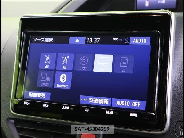 Toyota VOXY 2019-04 384012-5