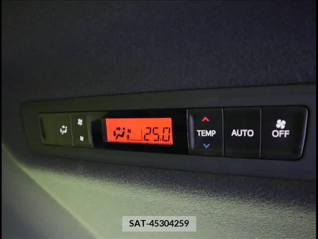 Toyota VOXY 2019-04 384012-22