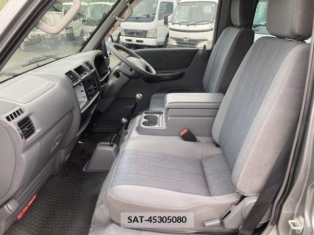 Mazda BONGO VAN 2015-01 210649-8