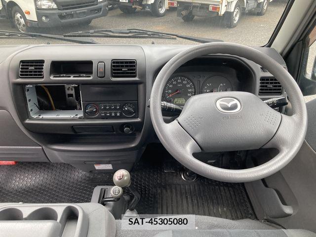 Mazda BONGO VAN 2015-01 210649-9