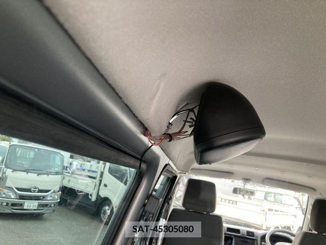 Mazda BONGO VAN 2015-01 210649-16