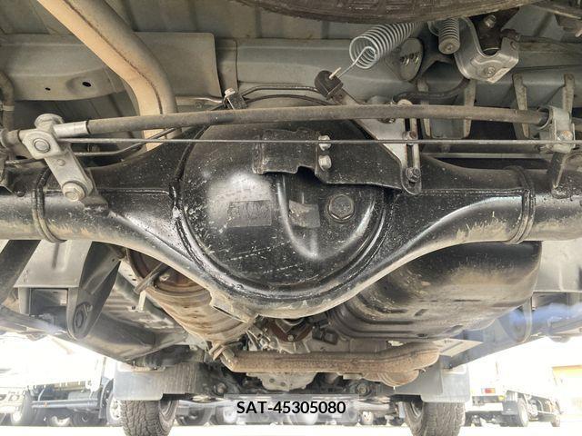 Mazda BONGO VAN 2015-01 210649-19