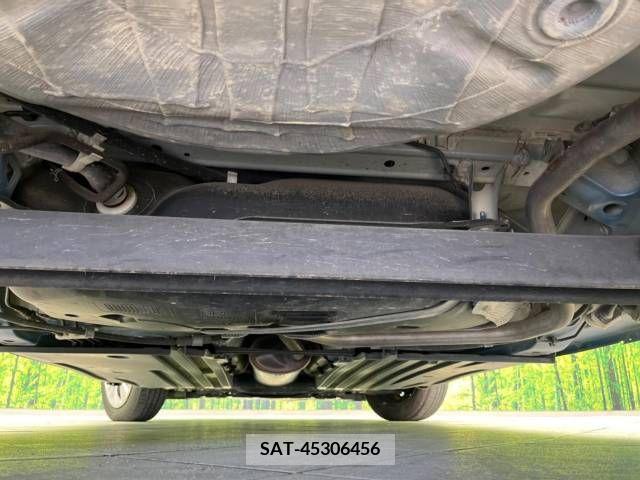 Suzuki SWIFT 2018-06 320953-19