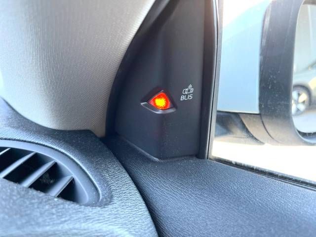 Volvo V40 2017-12 194889-6
