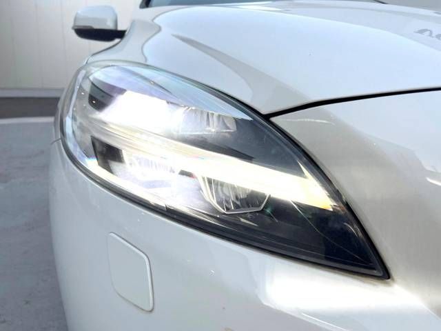 Volvo V40 2017-12 194889-13