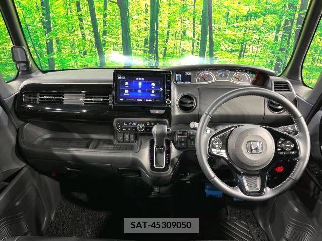 Honda N BOX CUSTOM 2022-10 331344-1