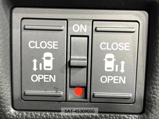 Honda N BOX CUSTOM 2022-10 331344-6