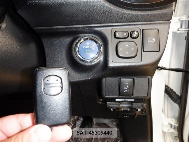 Toyota AQUA 2014-02 256069-13