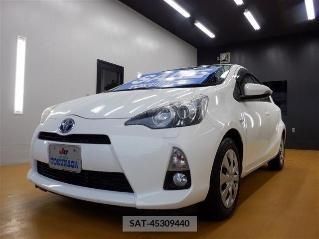 Toyota AQUA 2014-02 256069-18
