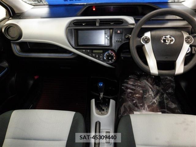 Toyota AQUA 2014-02 256069-4