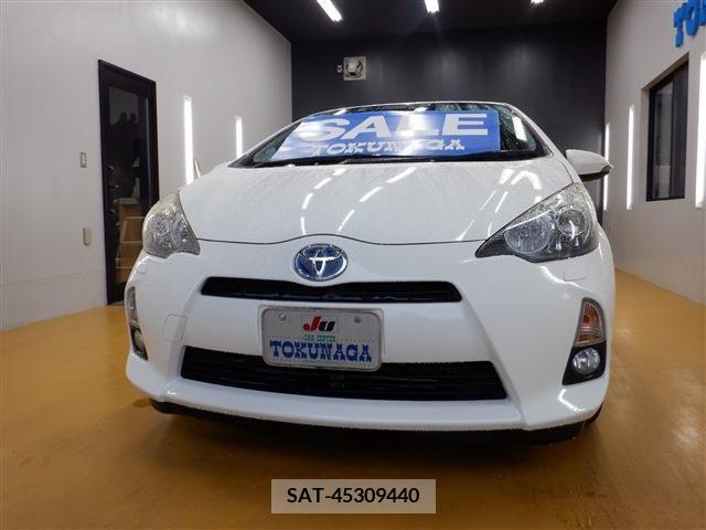 Toyota AQUA 2014-02 256069-3