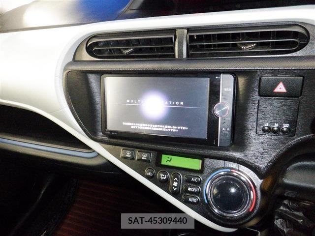 Toyota AQUA 2014-02 256069-10