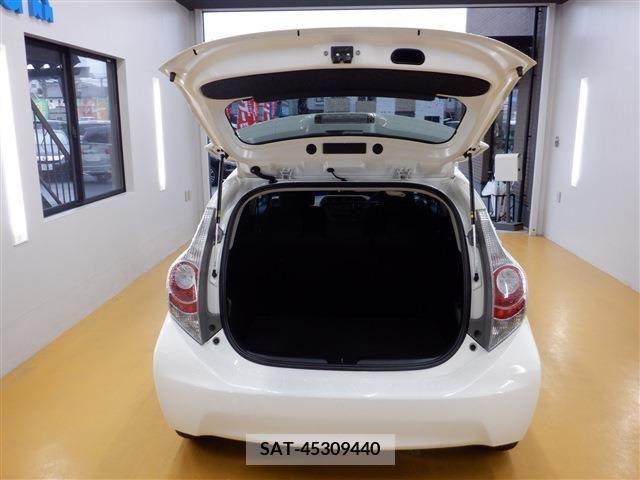 Toyota AQUA 2014-02 256069-8