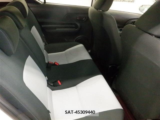 Toyota AQUA 2014-02 256069-6