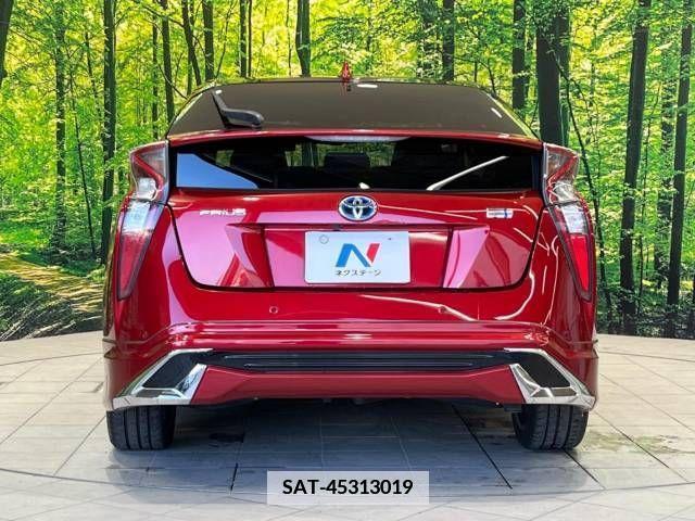 Toyota PRIUS 2016-07 366359-15