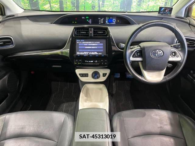 Toyota PRIUS 2016-07 366359-1