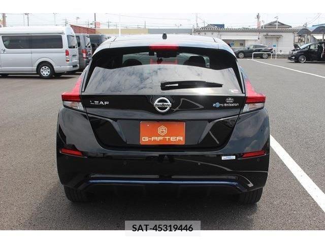 Nissan LEAF 2018-08 345897-9