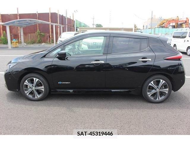 Nissan LEAF 2018-08 345897-8