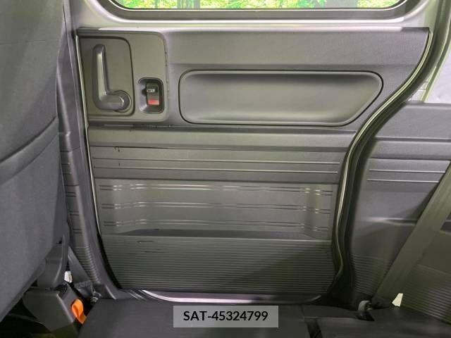 Honda N-VAN 2018-08 365620-6