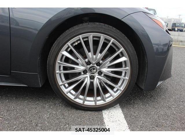 Lexus IS 2020-11 354218-11