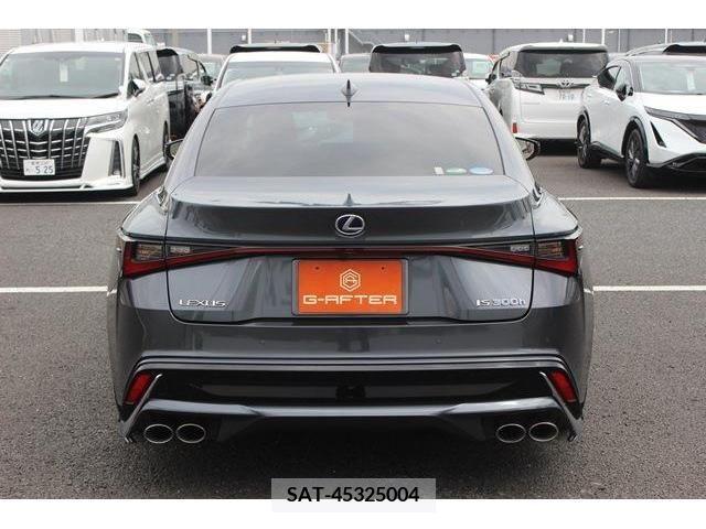 Lexus IS 2020-11 354218-9