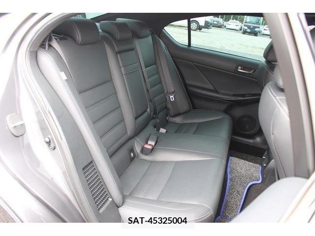 Lexus IS 2020-11 354218-15